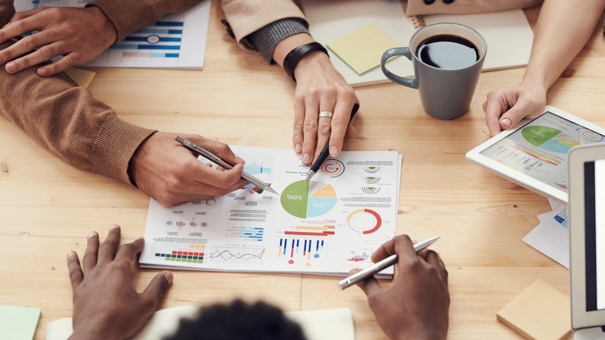 Trabajo Temporal vs Contratación Fija: Cuándo Conviene Cada Opción para Tu Empresa