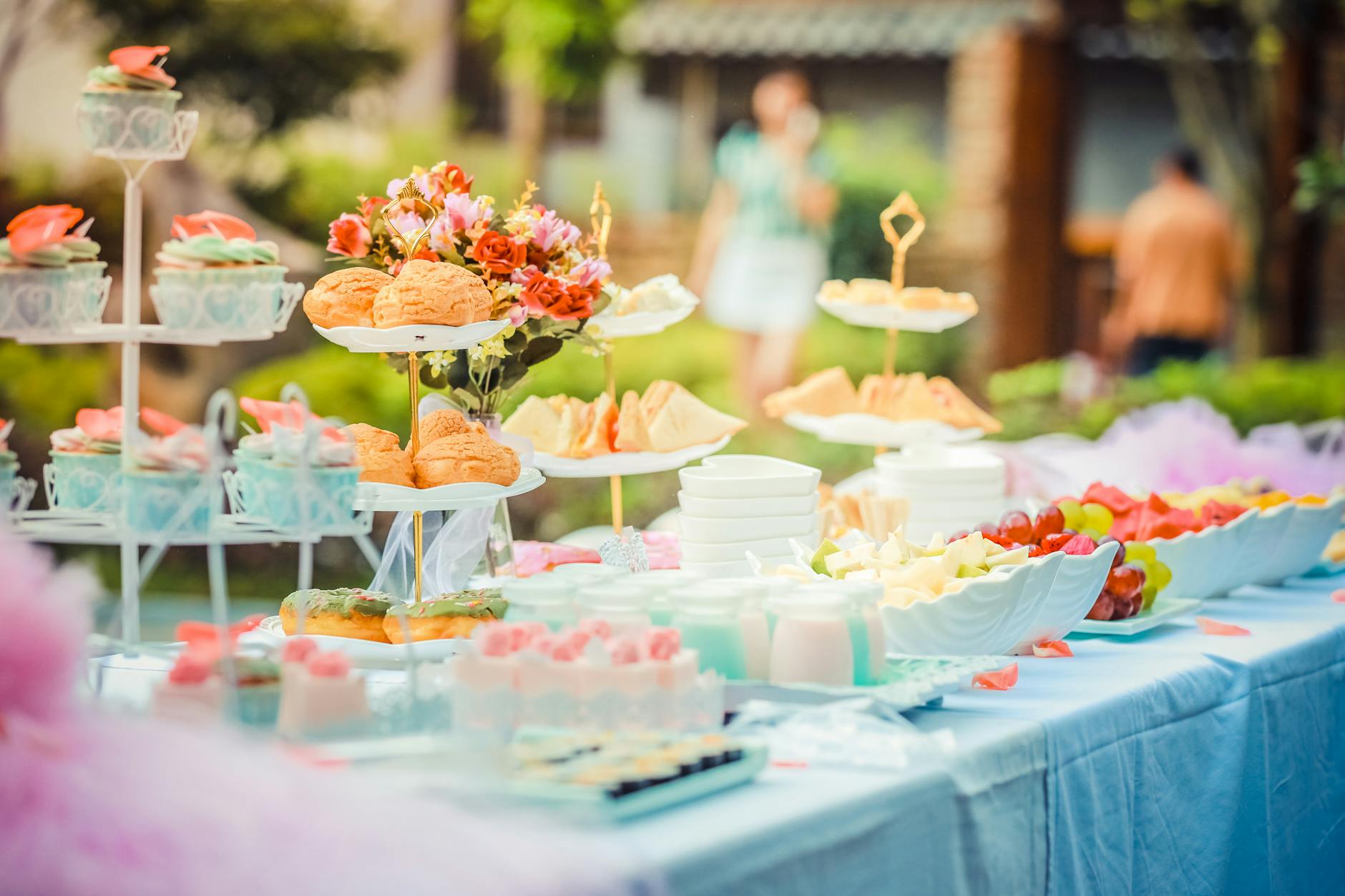 Cómo Contratar Profesionales para Eventos: Guía para Bodas, Fiestas y Eventos Corporativos